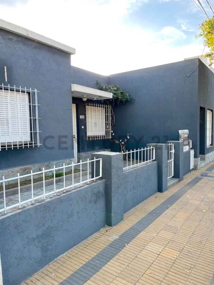 Foto de Casa de dos dormitorios, dos baños y patio con gran depósito. VENADO, imagen 4