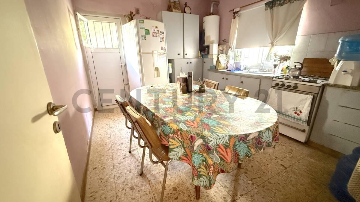 Foto de Casa céntrica. Dos dormitorios y cochera, imagen 4