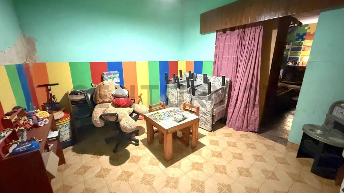 Foto de Casa con 3 dormitorios y galpón independiente. Venado Tuerto., imagen 3
