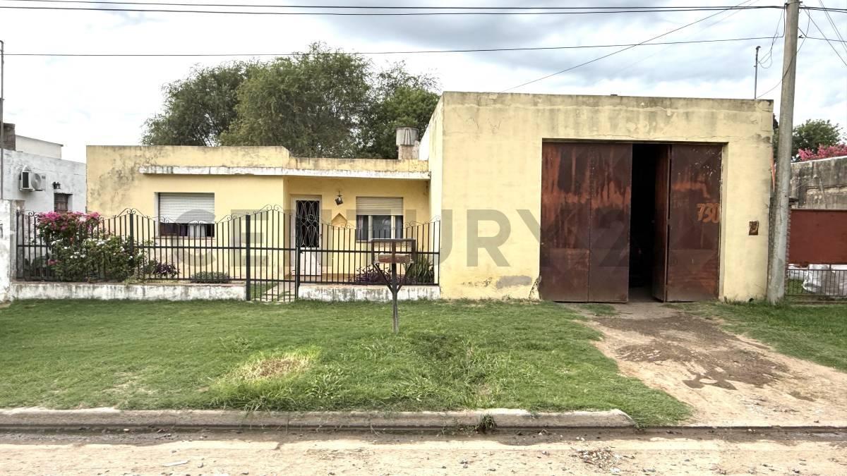 Foto de Casa con 3 dormitorios y galpón independiente. Venado Tuerto., imagen 1