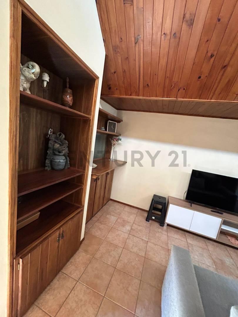 Foto de VENADO TUERTO - CASA DE 3 DORMITORIOS A METROS DE AV. JORGE NEWBERY, imagen 1