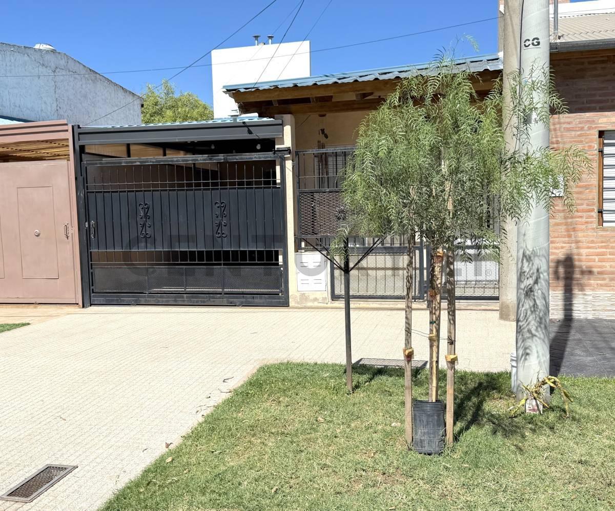 Foto de Casa 2 dormitorios, cochera y patio pequeño con asador. MB zona VENADO, imagen 5
