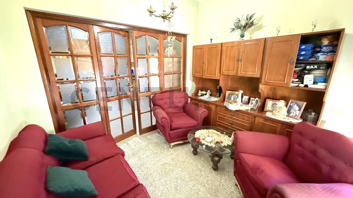 Foto de Casa de 2 dormitorios con cochera doble. VENADO TUERTO., imagen 2