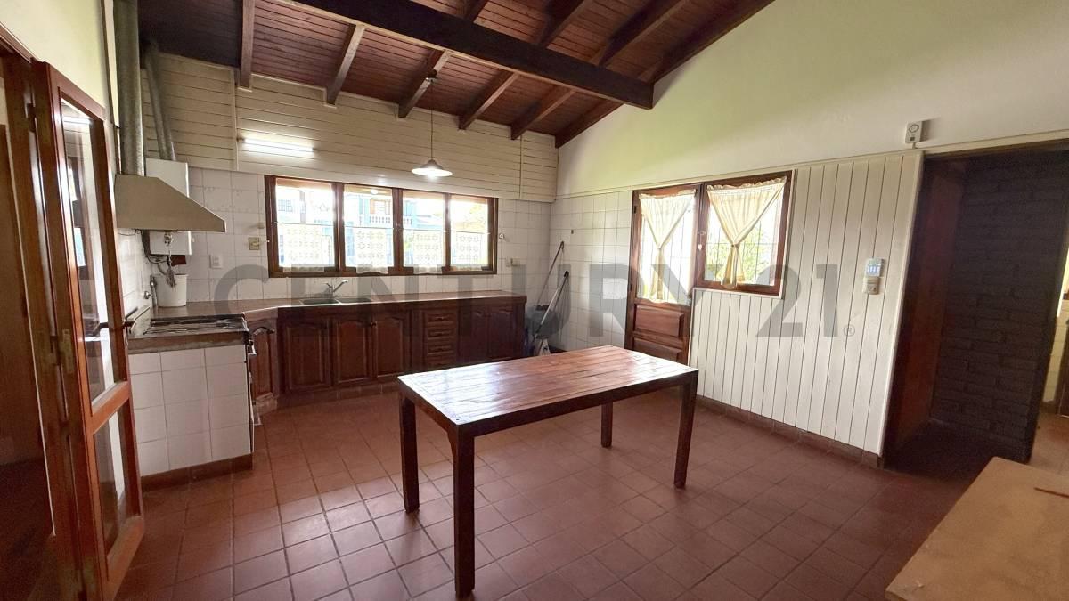Foto de CASA PREMIUM, 3 HABITACIONES, PILETA Y QUINCHO. VENADO TUERTO, imagen 5