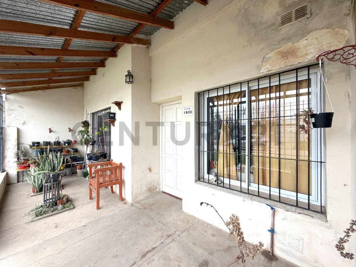 Foto de Casa de 2 dormitorios con patio, quincho y garage. VENADO TUERTO, imagen 2