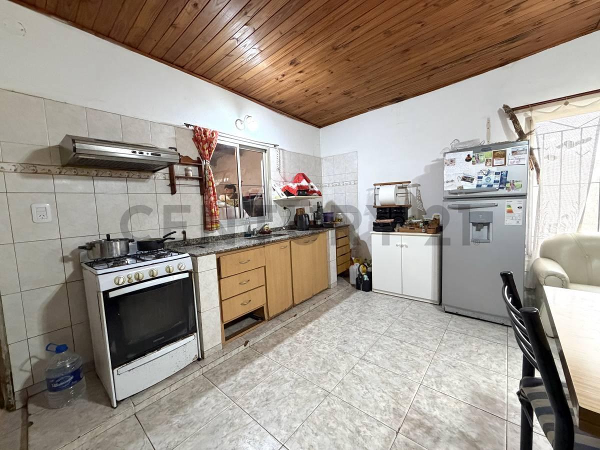 Foto de Casa de 2 dormitorios con patio, quincho y garage. VENADO TUERTO, imagen 5