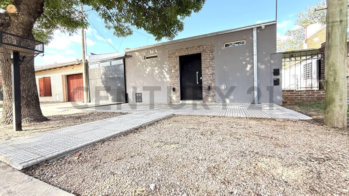 Foto de IMPECABLE CASA DE 3 DORMITORIOS EN B° BERNARDINO RIVADAVIA. VENADO, imagen 4
