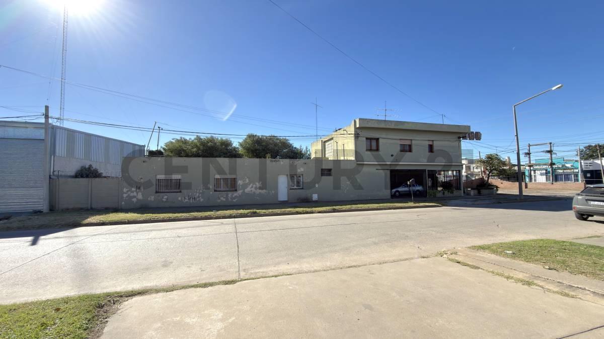 Foto de Hotel en venta. Ruta 8 en esquina estratégica + vivienda y potencial de, imagen 3
