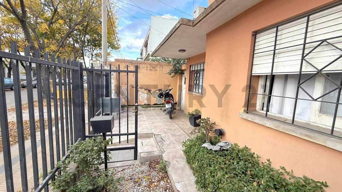 Foto de CASA 2 DORMITORIOS EN ZONA PRIVILEGIADA - VENADO TUERTO, imagen 3