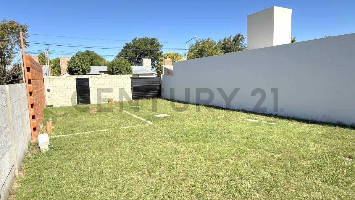 Foto de Terreno en venta. Muy buena zona. Cerrado con conexiones listas. VENADO, imagen 5