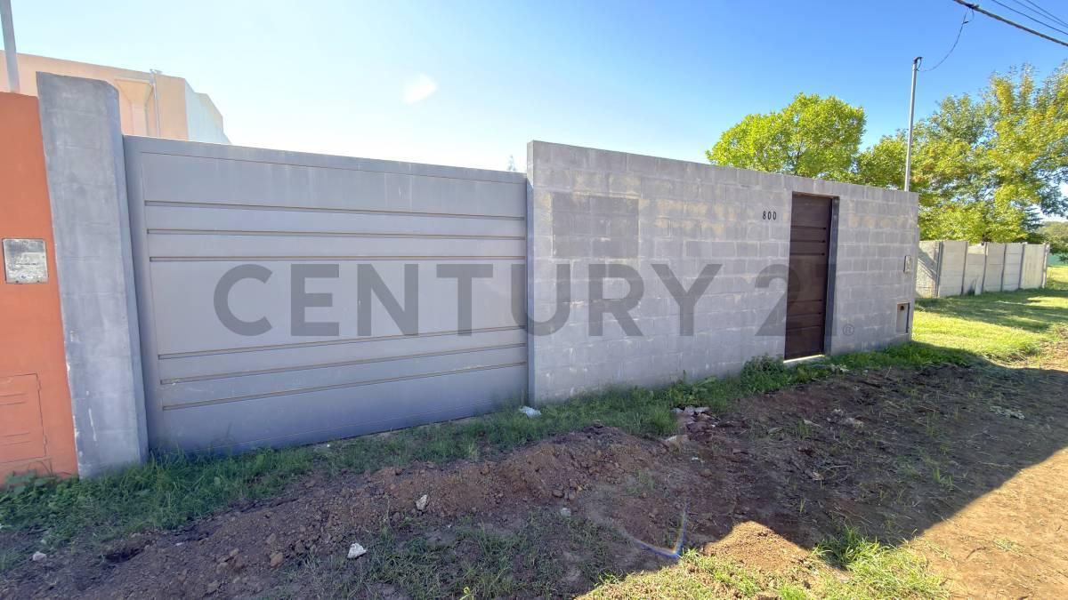 Foto de Terreno en venta. Muy buena zona. Cerrado con conexiones listas. VENADO, imagen 2