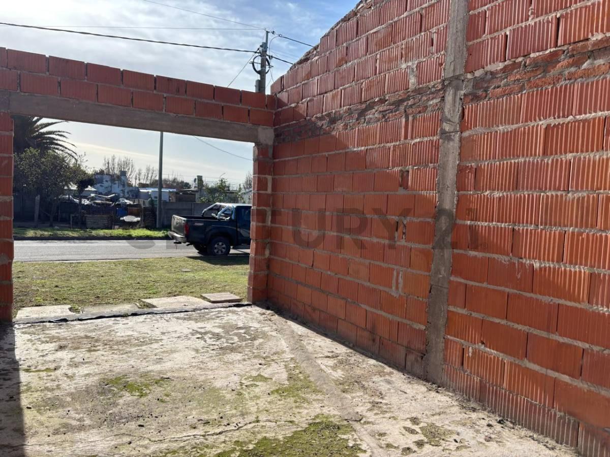 Foto de CASA CON PATIO EN MURPHY, imagen 1