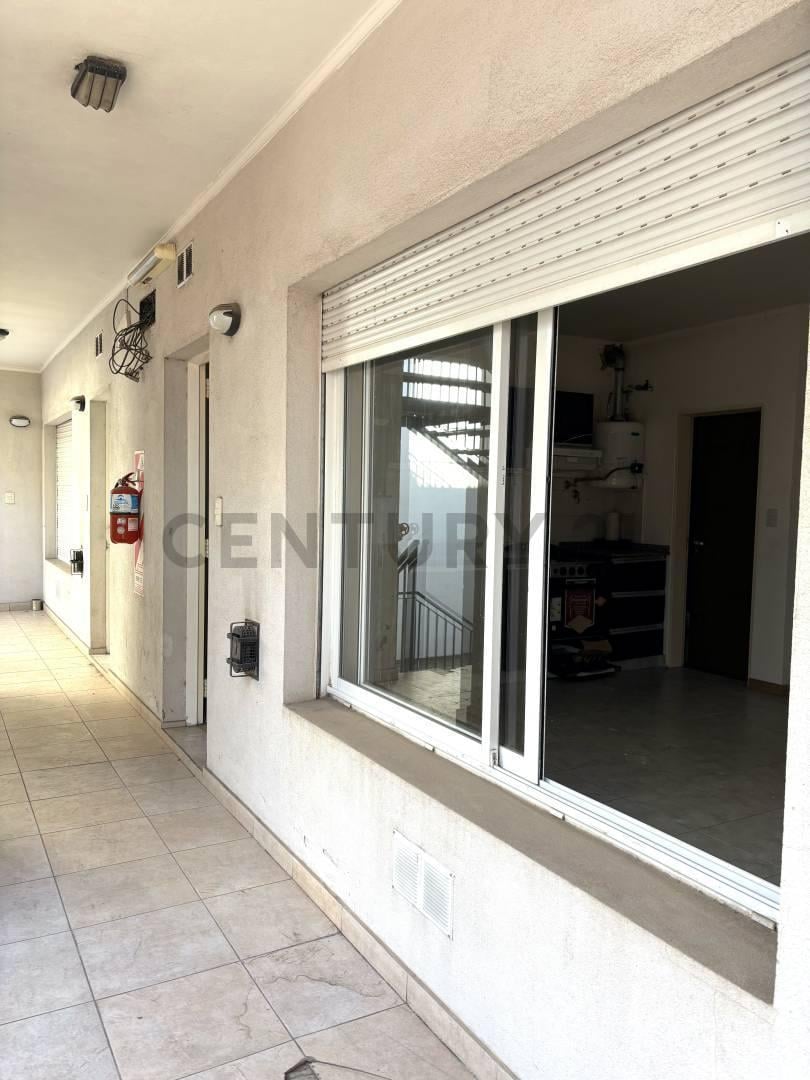 Foto de MONOAMBIENTE EN PRIMER PISO - EXCELENTE UBICACIÓN -VENADO TUERTO, imagen 5