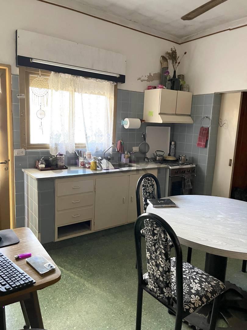 Foto de Casa a reciclar en zona céntrica - VENADO TUERTO, imagen 2