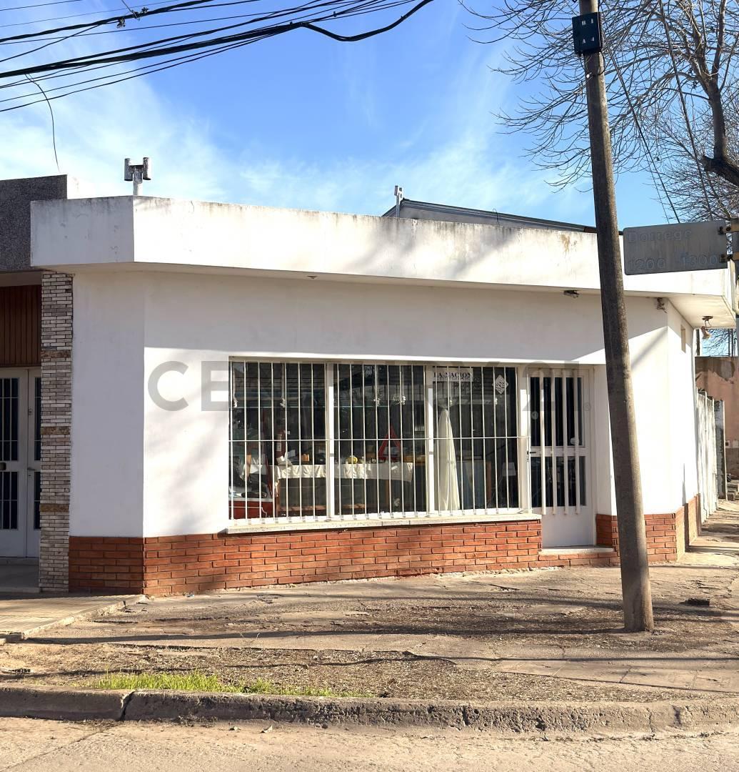 Foto de CASA + LOCAL EN ESQUINA | VENADO TUERTO, imagen 2