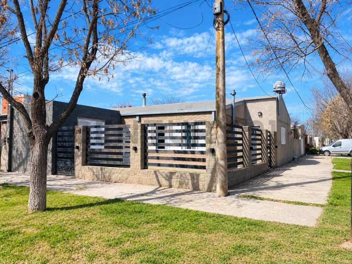 Foto de CASA EN VENTA - BERABEVÚ, imagen 1