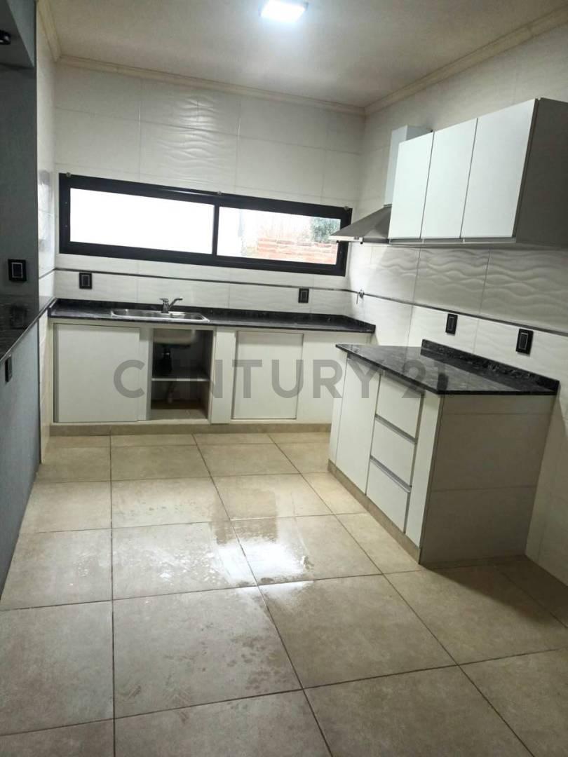 Foto de CASA EN EXCELENTE ESTADO EN BERABEVÚ, imagen 3