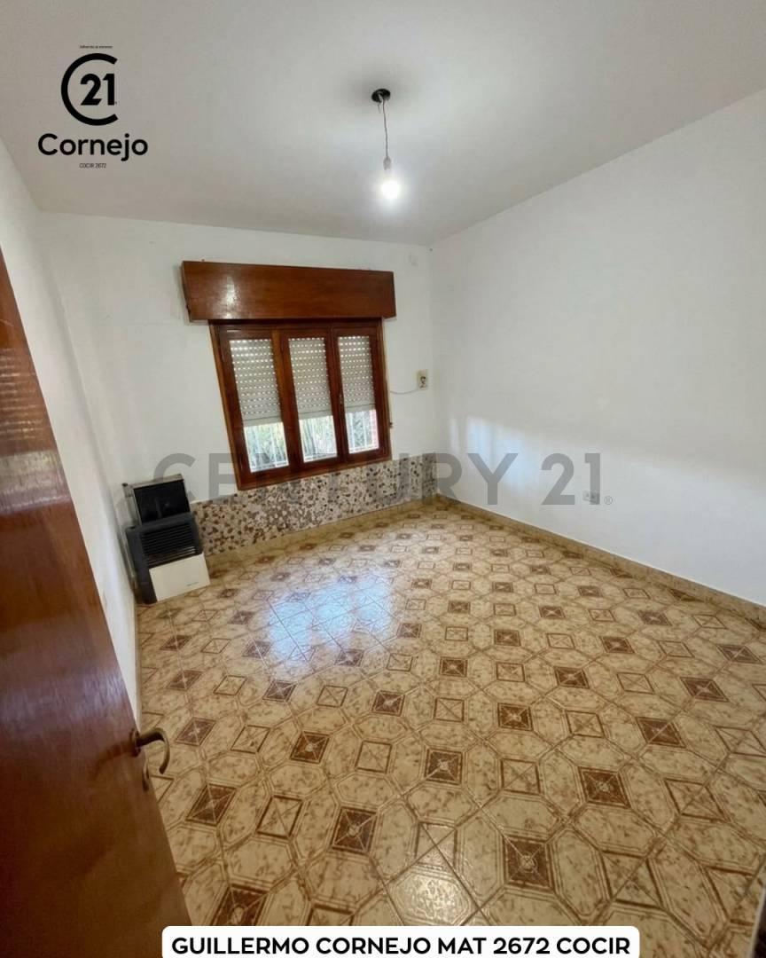 Foto de IMPECABLE CASA LISTA PARA MUDARSE | 2 dormitorios, amplio patio y doble, imagen 5