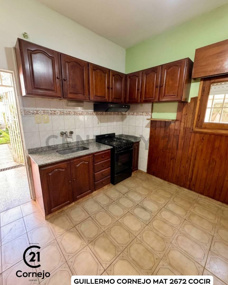 Foto de IMPECABLE CASA LISTA PARA MUDARSE | 2 dormitorios, amplio patio y doble, imagen 3
