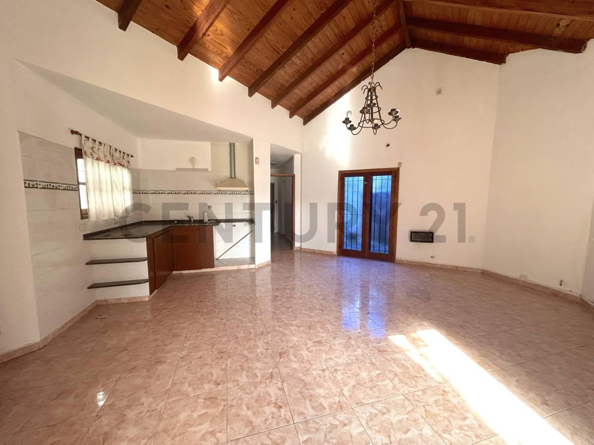 Foto de Casa de dos dormitorios, excelente ubicación. VENADO TUERTO, imagen 3