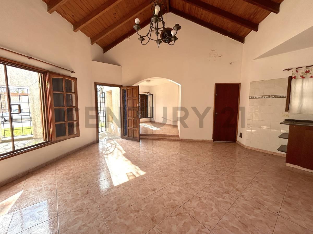 Foto de Casa de dos dormitorios, excelente ubicación. VENADO TUERTO, imagen 1