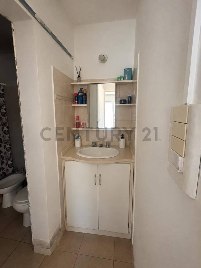 Foto de OPORTUNIDAD DE INVERSIÓN 2 DEPARTAMENTOS + 1 A TERMINAR Sobre amplio, imagen 5
