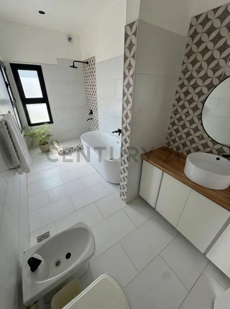 Foto de Casa moderna de excelente calidad en venta – VENADO TUERTO, imagen 3