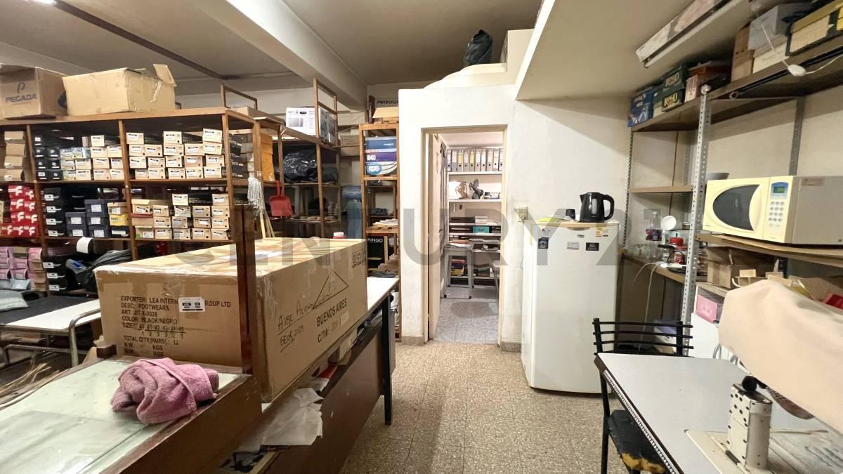 Foto de Tu marca merece este lugar: VENTA DE LOCAL COMERCIAL EN EL CENTRO DE, imagen 3