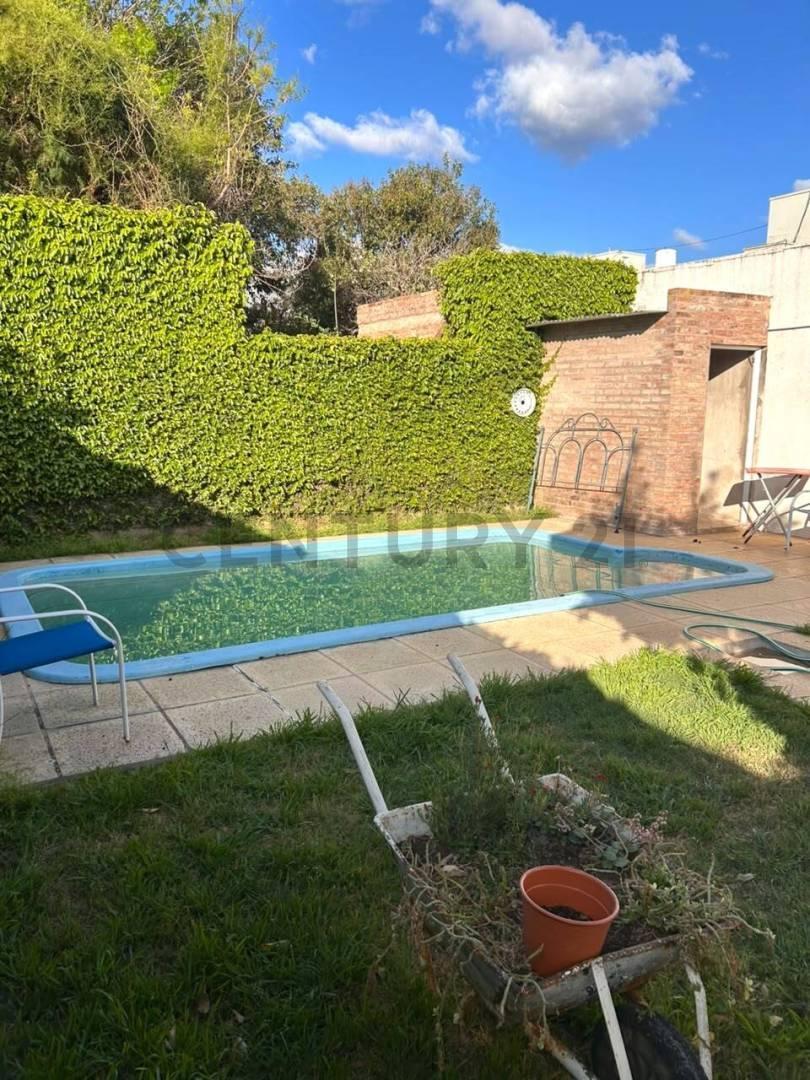 Foto de CASA 3 DORMITORIOS - PISCINA - ZONA CENTRO. VENADO TUERTO, imagen 3