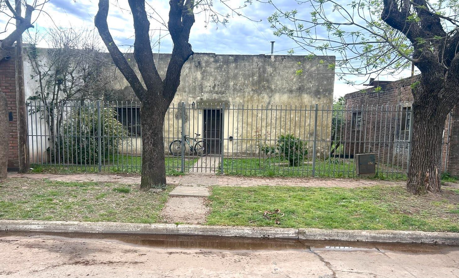 Casa + Galpón en VENTA- Santa Isabel