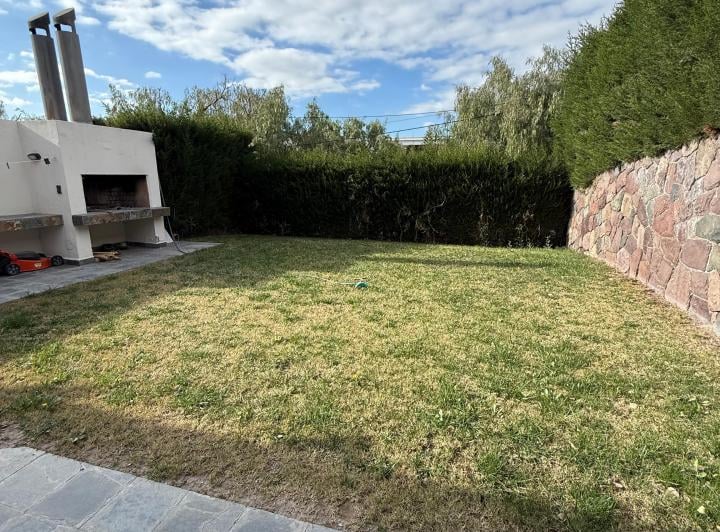HERMOSO DUPLEX EN ALQUILER BARRIO DALVIAN 4