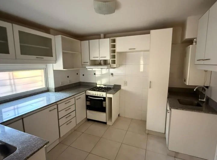 Hermoso departamento de categoría en pleno B° Bombal 2