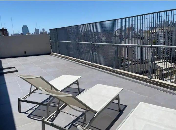 Excelente monoambiente en edificio de categoría totalmente amoblado 1