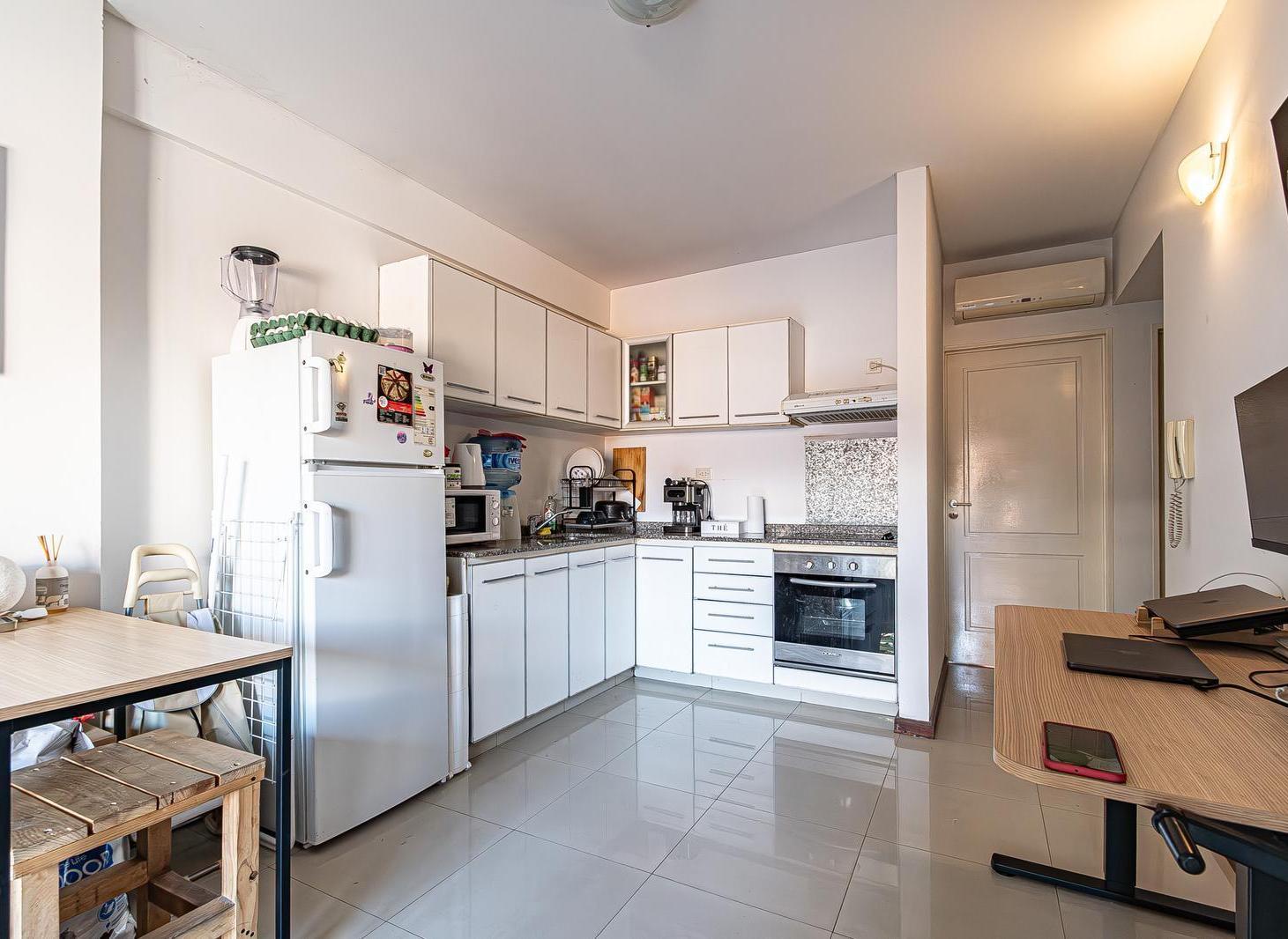 Foto de Hermoso Departamento 2 ambientes en venta - Luminoso con balcón, imagen 2