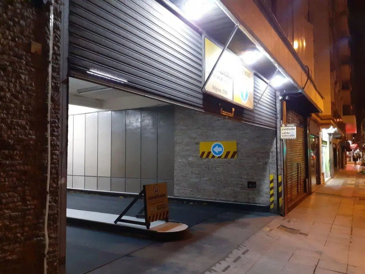 Edificio de cocheras MónacoAuto 5