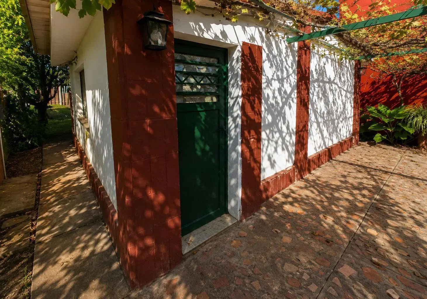 CASA 1 DORMITORIO EN VENTA EN FUNES 5