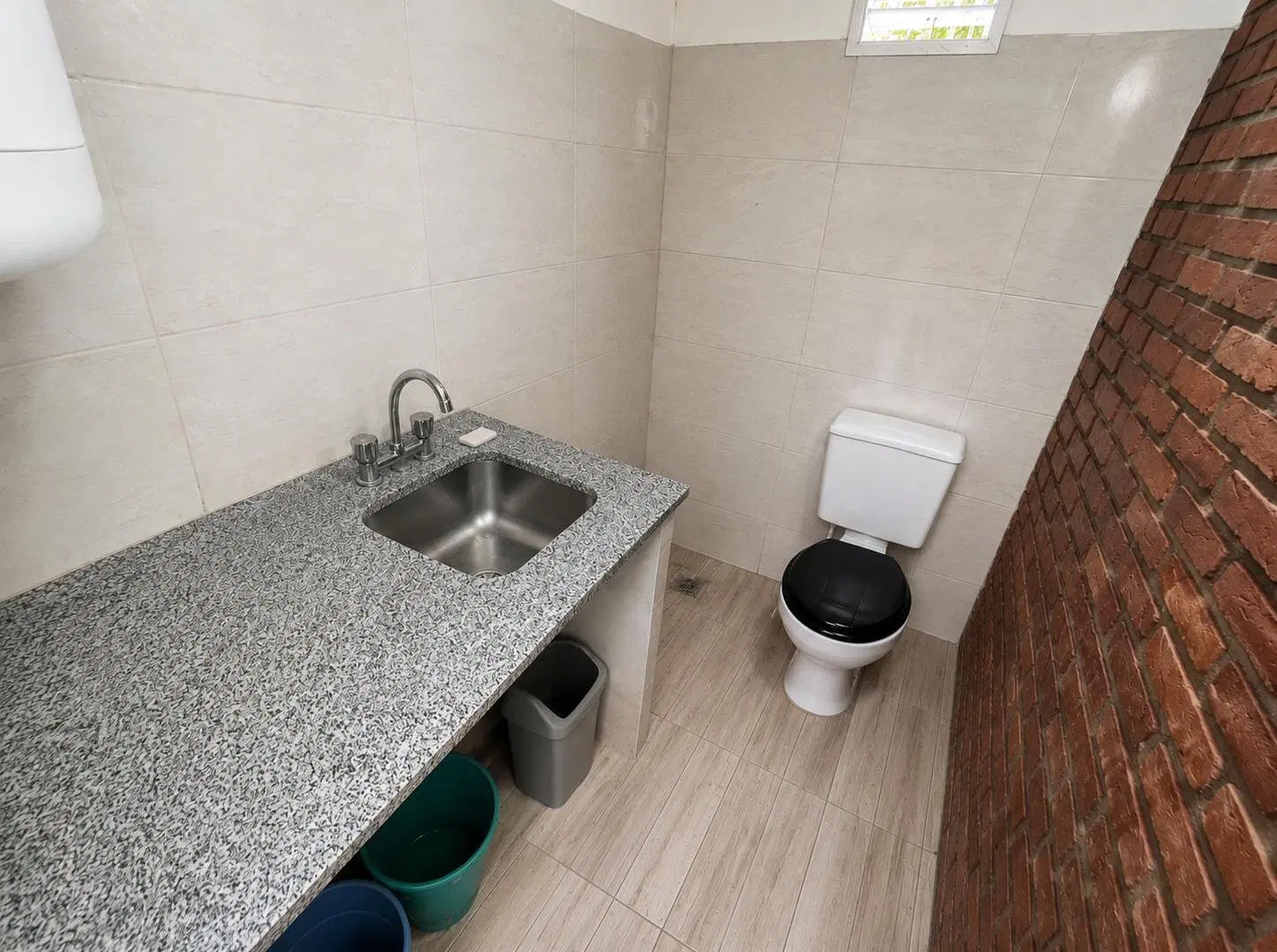 CASA 2 DORMITORIOS EN VENTA EN ROLDAN 5