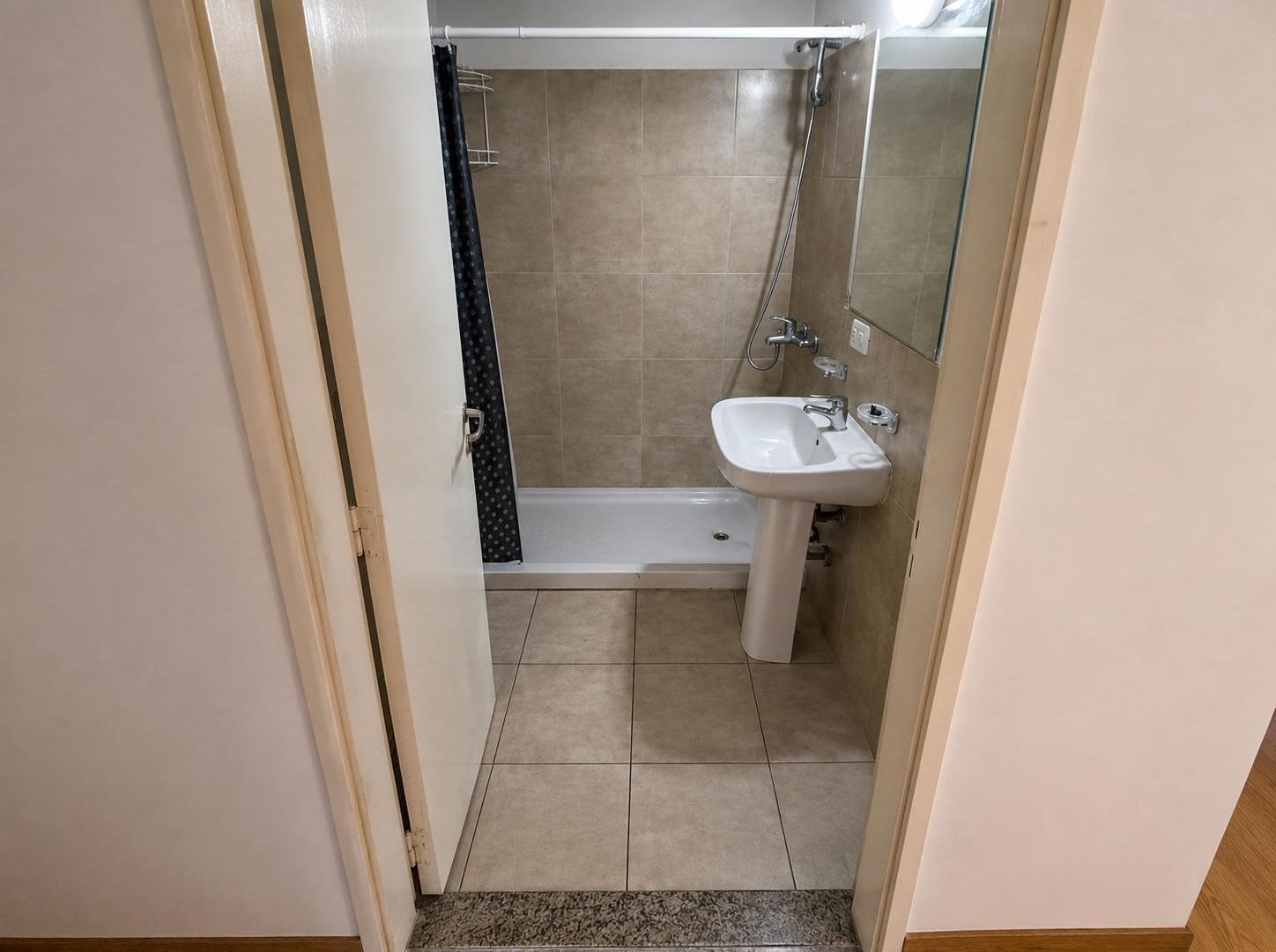 Foto de DEPARTAMENTO 1 DORMITORIO EN VENTA EN LOURDES, imagen 4