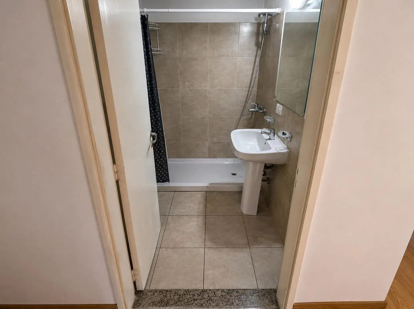 DEPARTAMENTO 1 DORMITORIO EN VENTA EN LOURDES 4