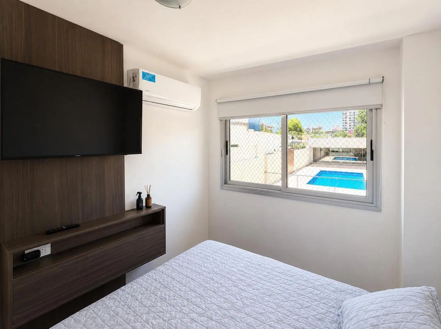 DEPARTAMENTO 1 DORMITORIO CON COCHERA EN VENTA EN ABASTO 4