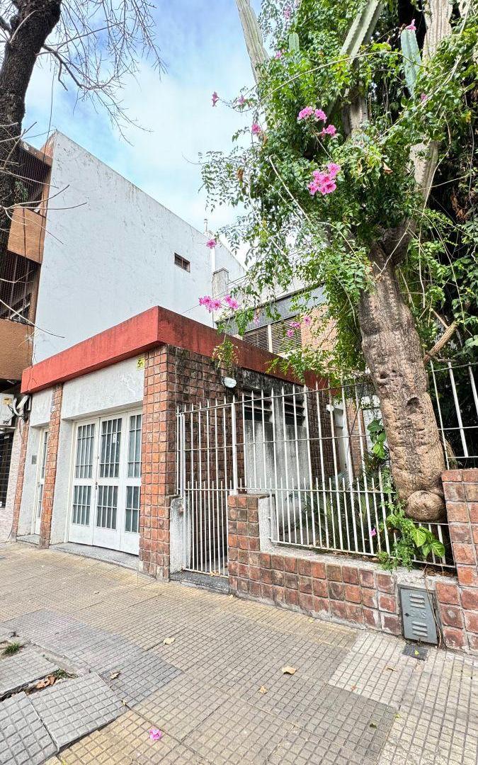 Foto de VENTA CASA 5 AMBIENTES FLORES con JARDIN, imagen 1