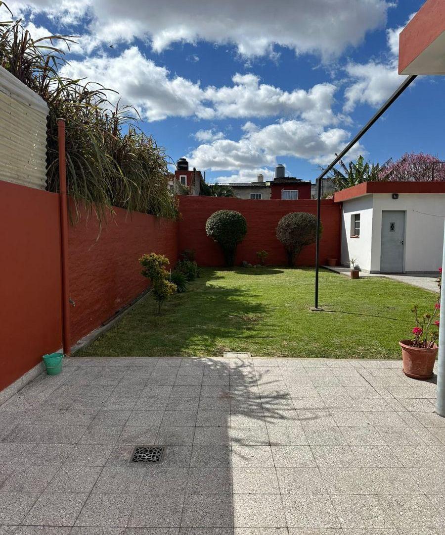 Foto de VENTA CASA 3 AMBIENTES JARDIN SAN MARTIN, imagen 2