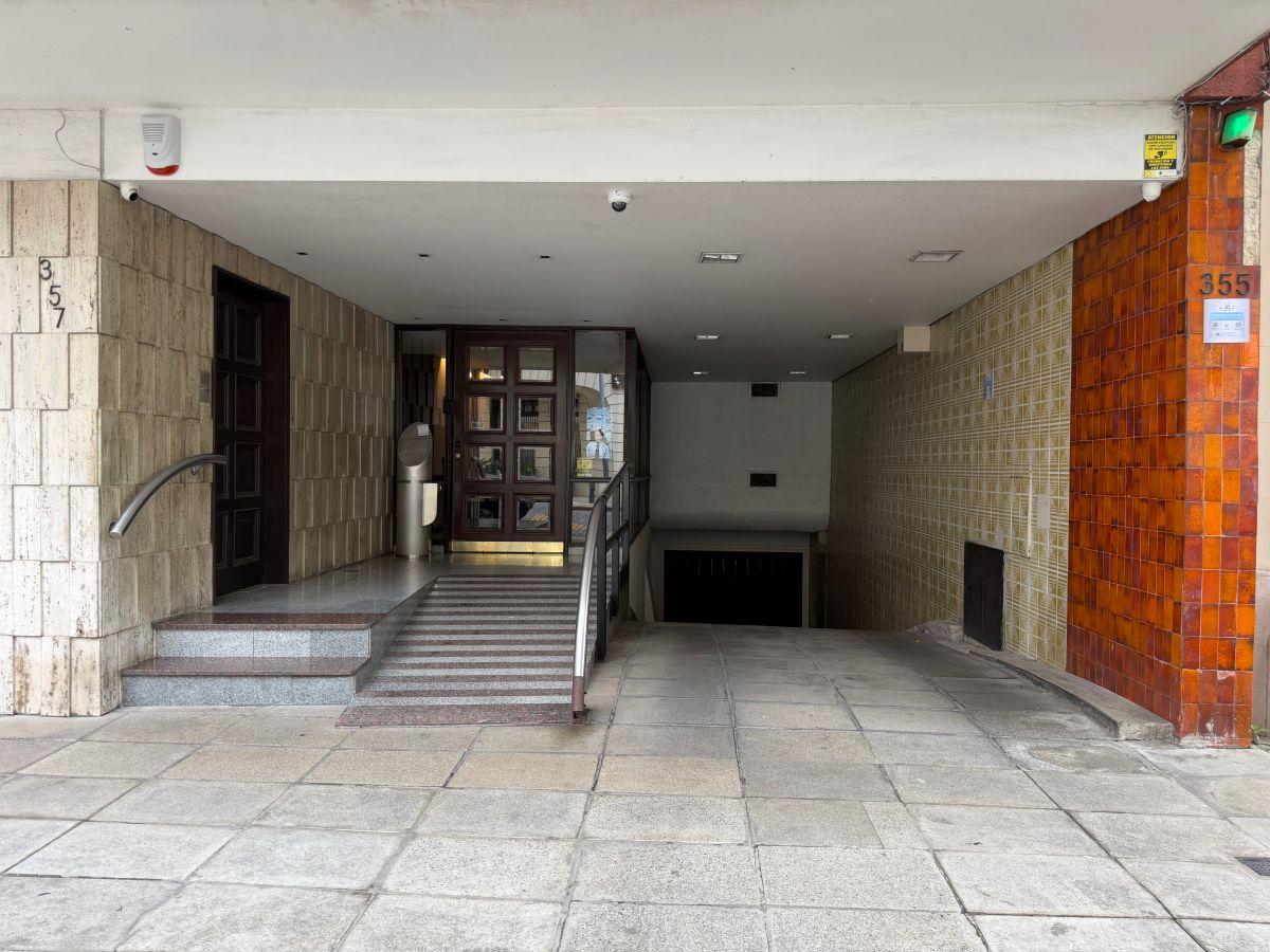 Foto de Semipiso de 5 ambientes en VENTA en Caballito con cochera, imagen 2