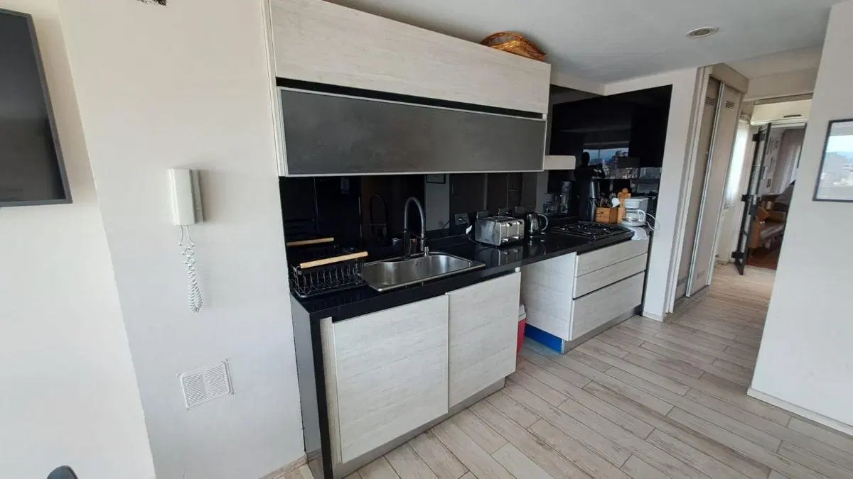 VENTA PISO COMPLETO EN NUEVA CÓRDOBA 3 DORMITORIOS 4