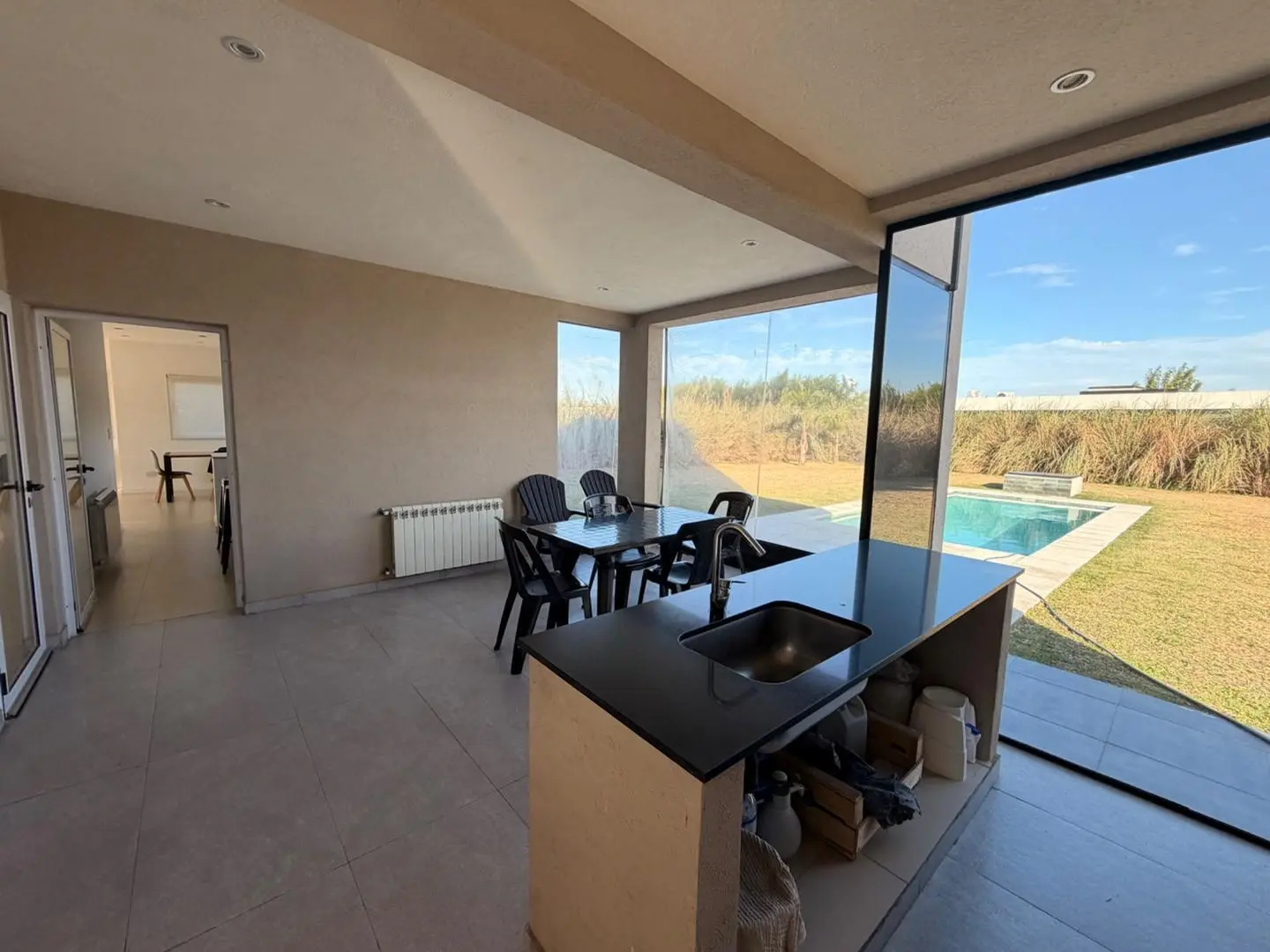 CASA A LA VENTA EN BARRIO SANTA INES. CERCA DEL INGRESO 5