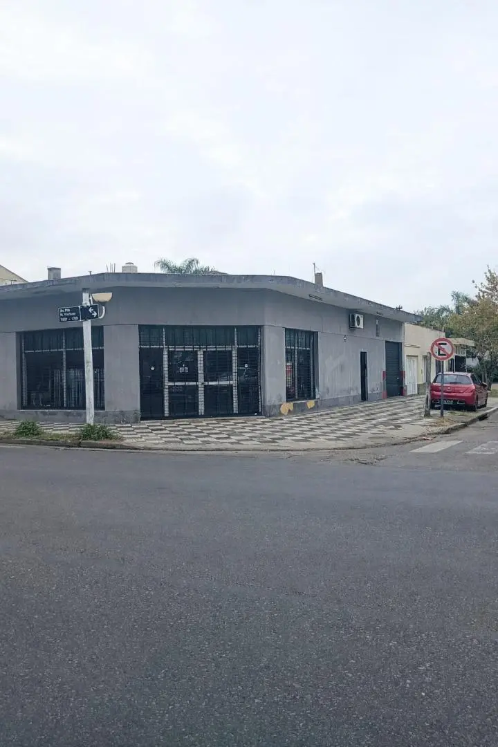 ALQUILER COMERCIAL CENTRO EZEIZA SOBRE 205 2