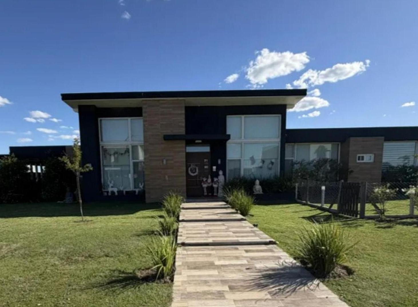 Casa en Lagos de Canning 1
