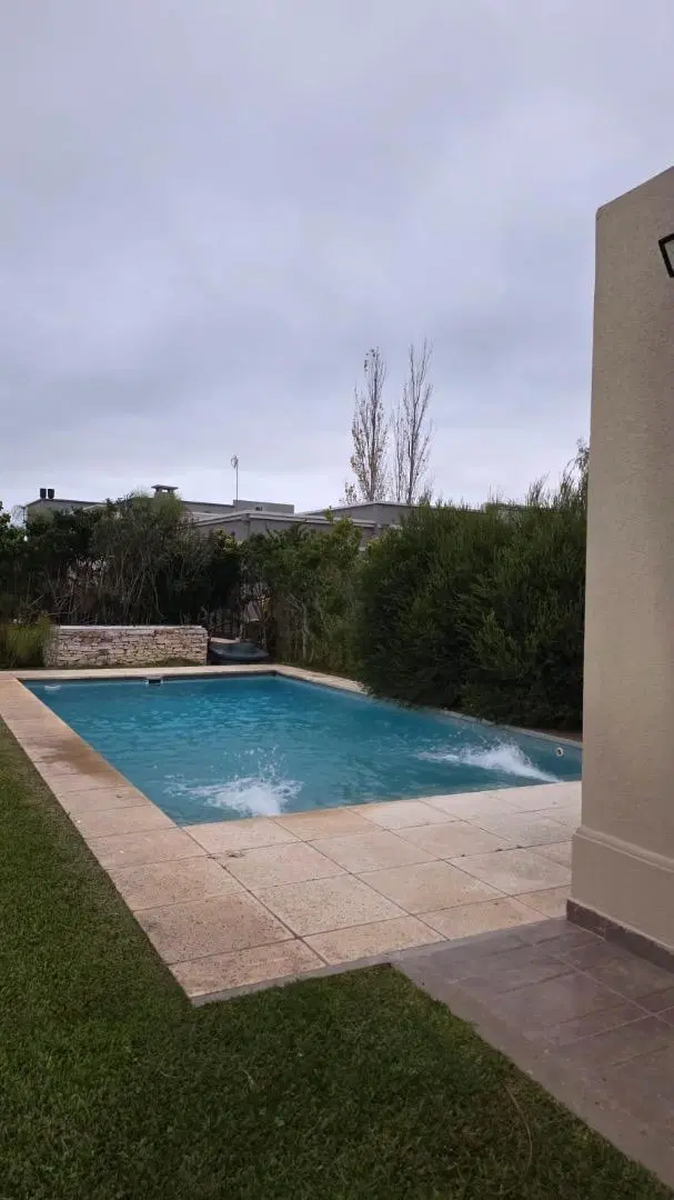Hermosa casa a la venta en Los Talas 3