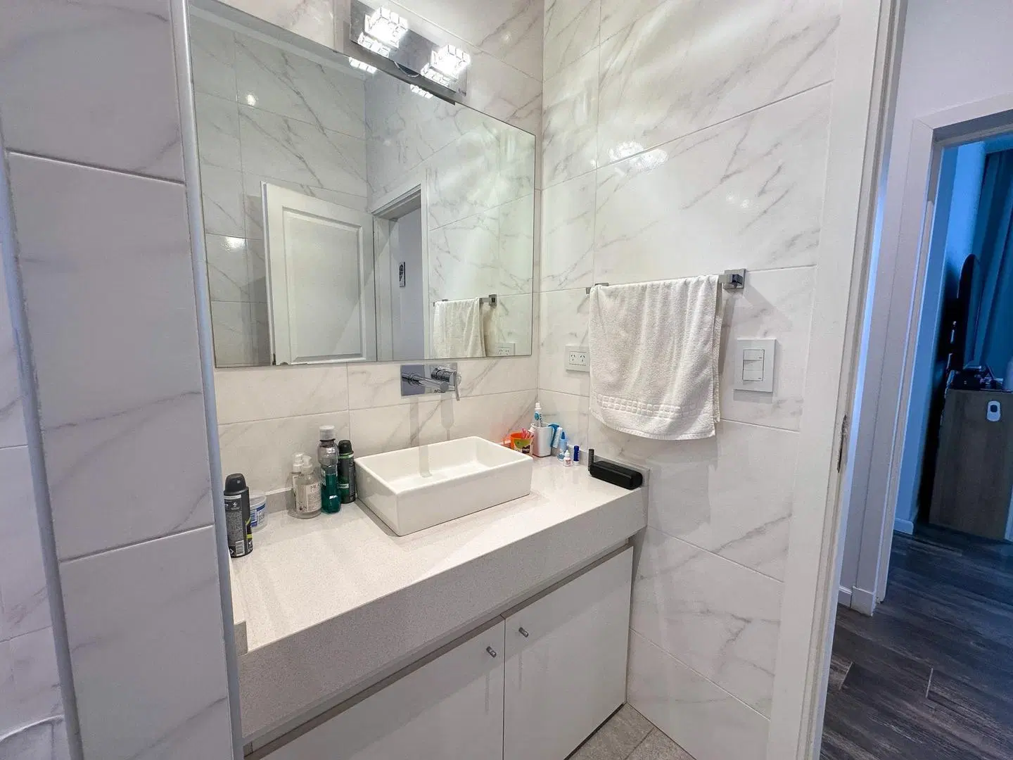 CASA MODERNA A LA VENTA EN TERRALAGOS 8