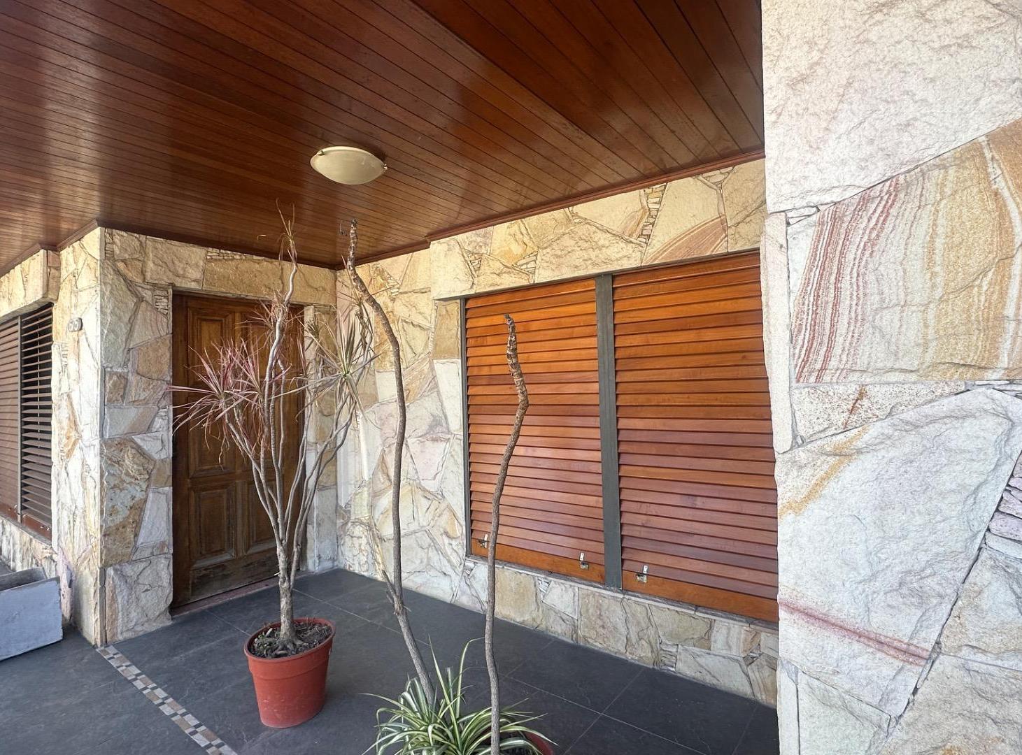 Foto de CASA 3 AMBIENTES EN VENTA EN MONTE GRANDE APTA CREDITO, imagen 2